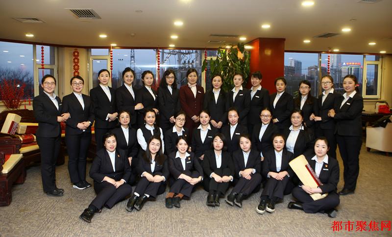 交通银行忻州分行组织全体女员工 开展艺术摄影活动