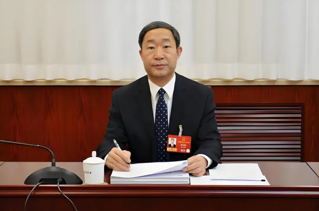 文章附图