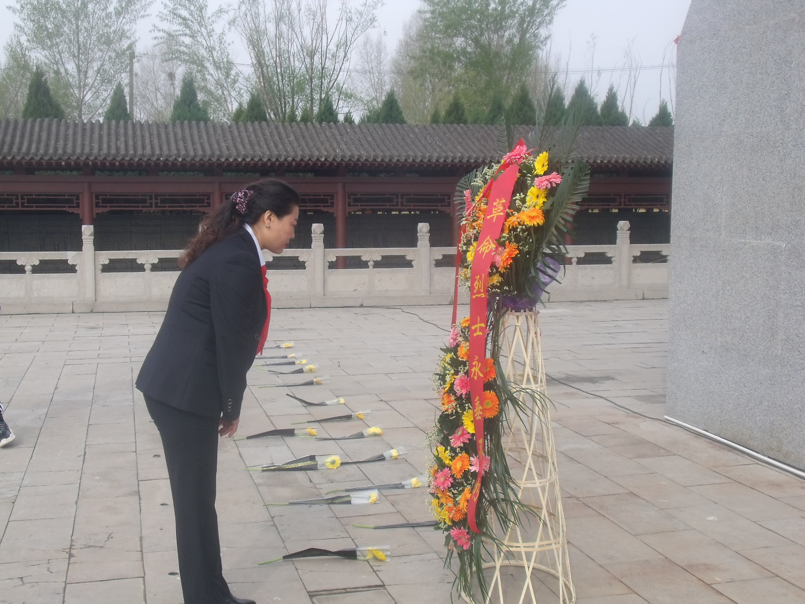 忻州市康乐小学举行缅怀革命先烈传承红色基因祭英烈活动