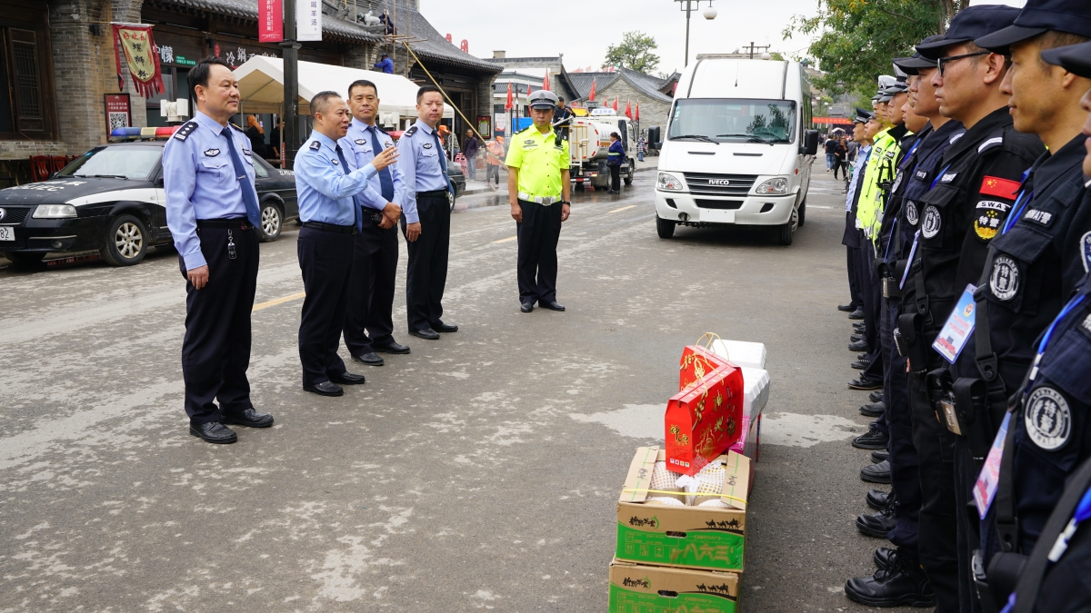 情暖中秋愛滿警營忻州市公安局忻府分局開展中秋慰問活動