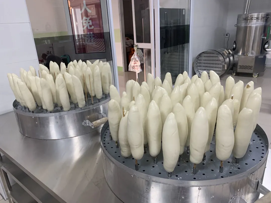 签子馒头,现如今已被列为"山东省德州市级非物质文化遗产".